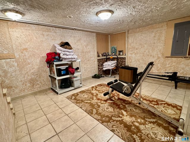 22 Larkspur Drive, Trumbull, CT 06611