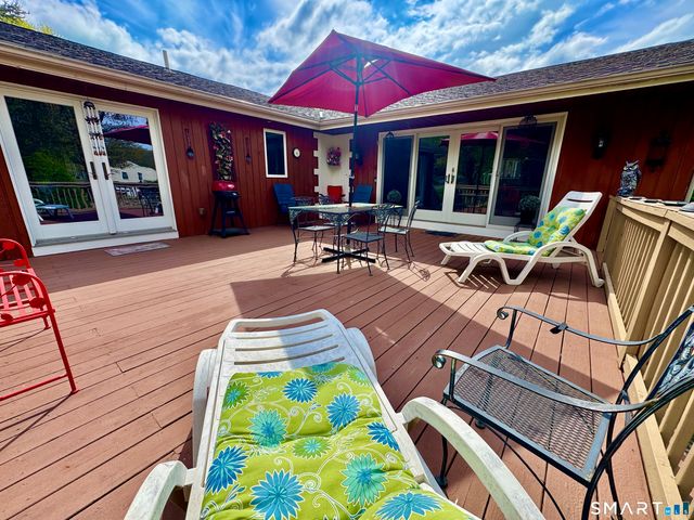 22 Larkspur Drive, Trumbull, CT 06611