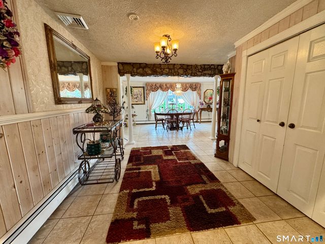 22 Larkspur Drive, Trumbull, CT 06611