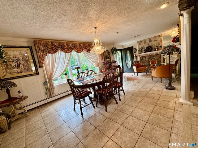22 Larkspur Drive, Trumbull, CT 06611