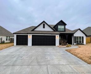 26456 Echelon Drive, Claremore, OK 74019