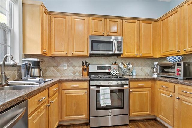 2924 Wintercrest Way, Atlanta, GA 30360