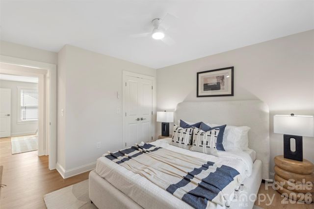 1121 Wonder Way, Charlotte, NC 28208