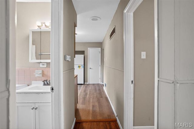 10185 Green Valley Drive, St Louis, MO 63136