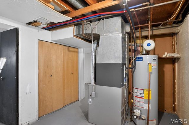 10185 Green Valley Drive, St Louis, MO 63136