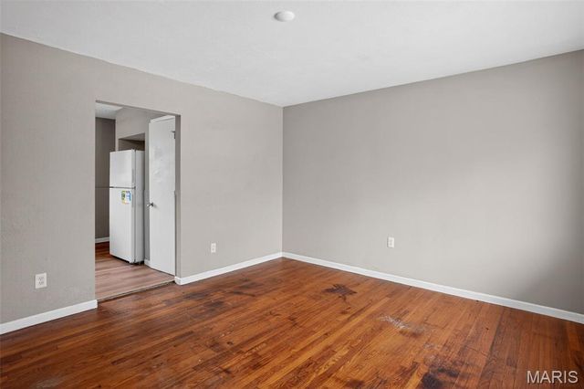 10185 Green Valley Drive, St Louis, MO 63136