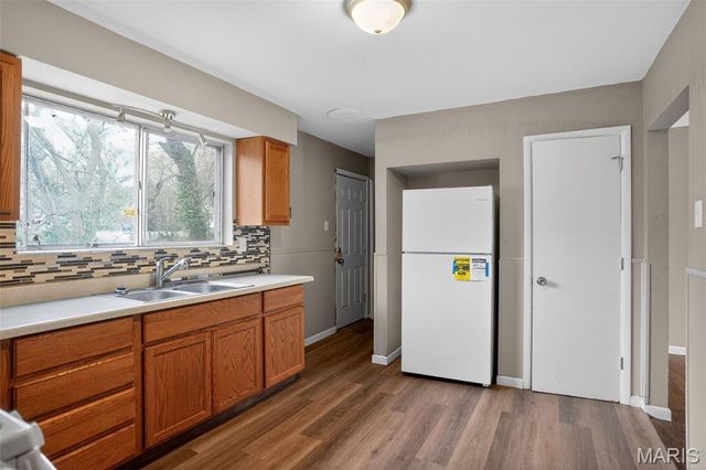 10185 Green Valley Drive, St Louis, MO 63136