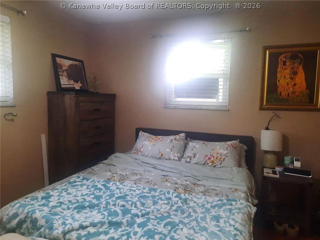 415 Skyline Drive, Charleston, WV 25302
