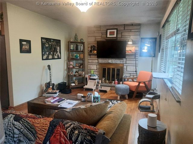 415 Skyline Drive, Charleston, WV 25302