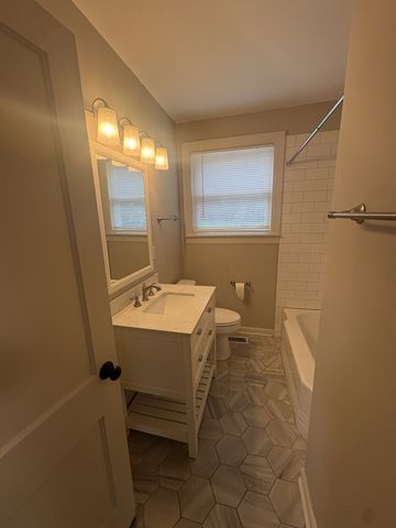 2411 Milton Dr, Nashville, TN 37216