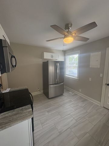 2411 Milton Dr, Nashville, TN 37216