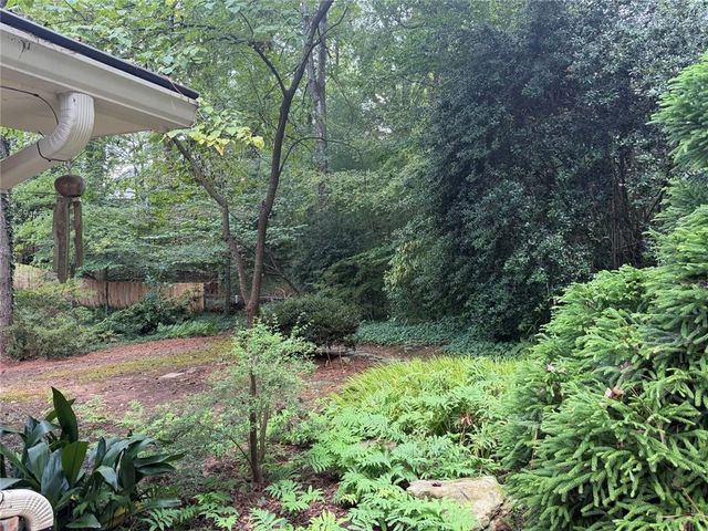 4690 Huntley Drive, Atlanta, GA 30342