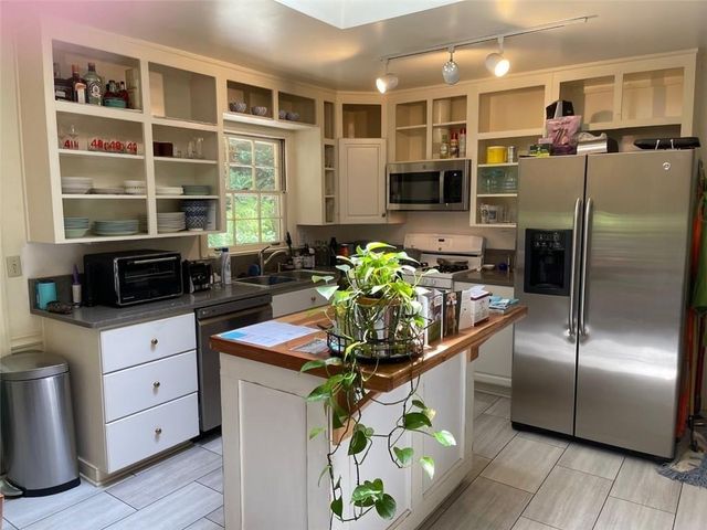 4690 Huntley Drive, Atlanta, GA 30342