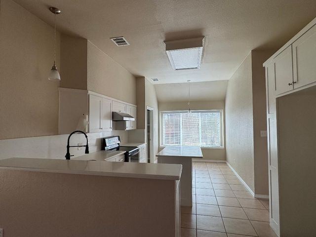 2069 Whispering Cove, Lewisville, TX 75067