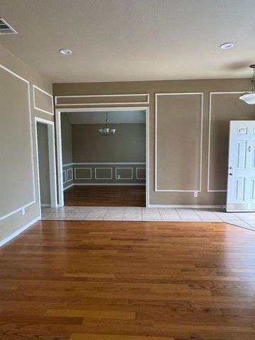 2069 Whispering Cove, Lewisville, TX 75067