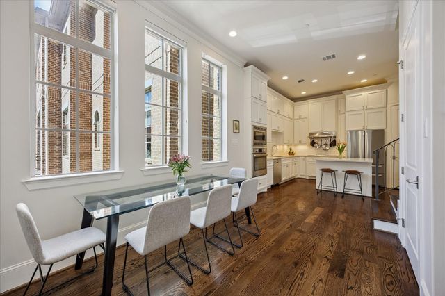 3928 W Main Street, Houston, TX 77027