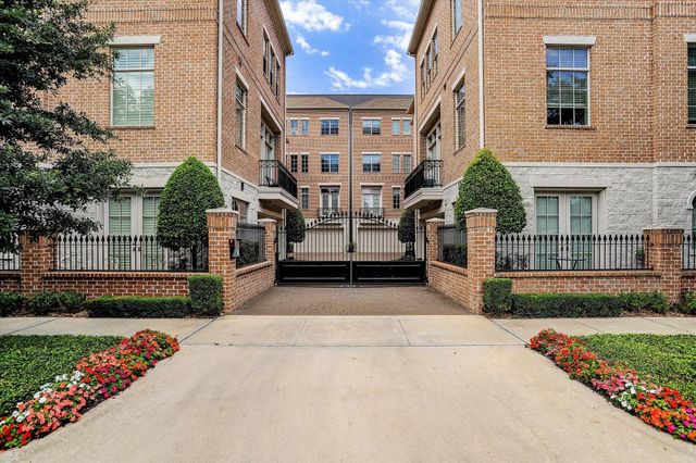 3928 W Main Street, Houston, TX 77027