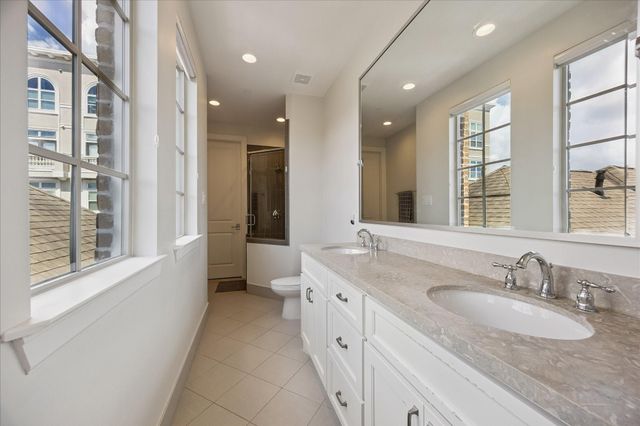 3928 W Main Street, Houston, TX 77027