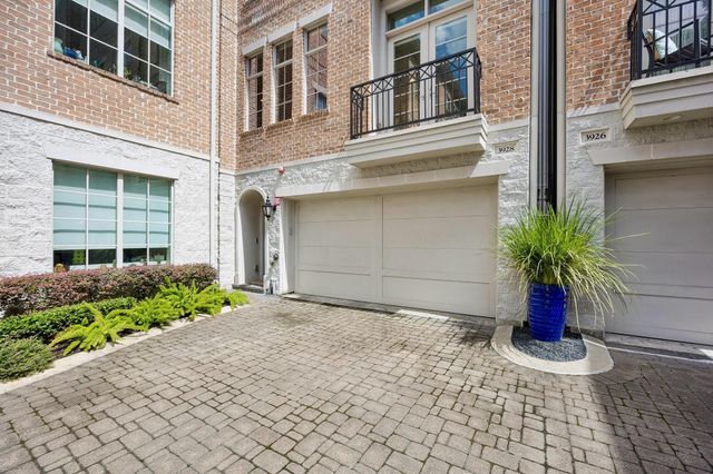 3928 W Main Street, Houston, TX 77027