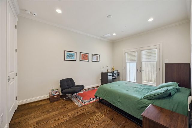 3928 W Main Street, Houston, TX 77027