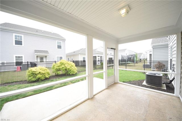 126 Peck LN, Suffolk, VA 23434