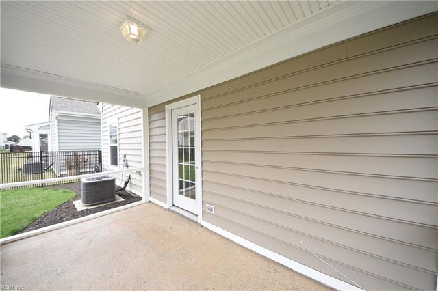 126 Peck LN, Suffolk, VA 23434