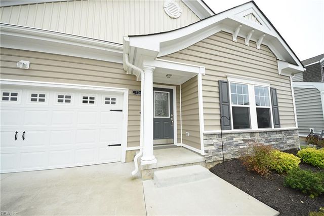 126 Peck LN, Suffolk, VA 23434