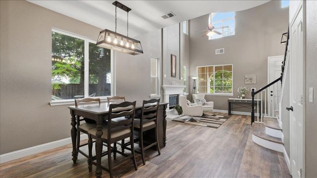 6070 Orchard View Dr, Elk Grove, CA 95757