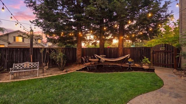 6070 Orchard View Dr, Elk Grove, CA 95757