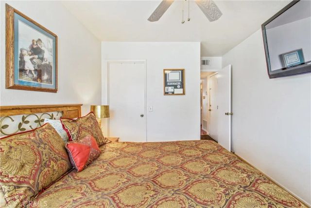 6454 N Beechwood Avenue, San Bernardino, CA 92407