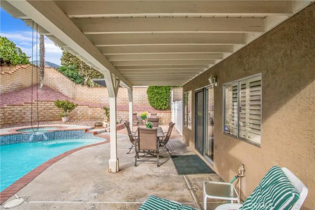 6454 N Beechwood Avenue, San Bernardino, CA 92407