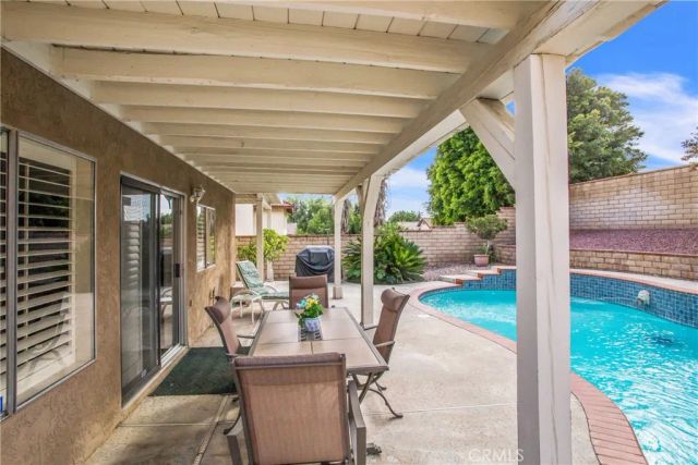 6454 N Beechwood Avenue, San Bernardino, CA 92407