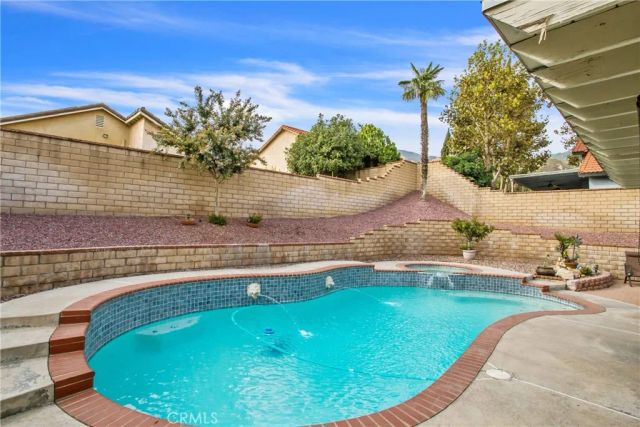 6454 N Beechwood Avenue, San Bernardino, CA 92407