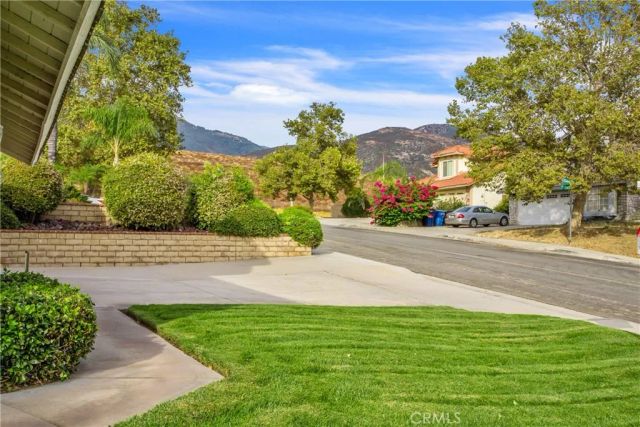 6454 N Beechwood Avenue, San Bernardino, CA 92407