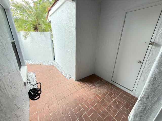 4702 SUTTON TERRACE 108, Orlando, FL 32811