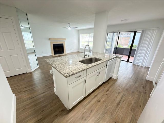 4702 SUTTON TERRACE 108, Orlando, FL 32811