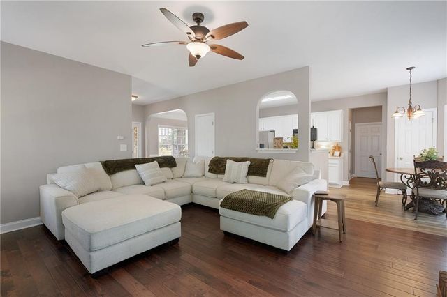 722 Riverside Drive NW, Calhoun, GA 30701