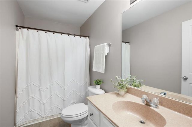 722 Riverside Drive NW, Calhoun, GA 30701