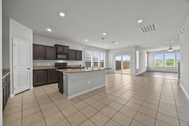 5220 Prairie Rose Drive, Forney, TX 75126