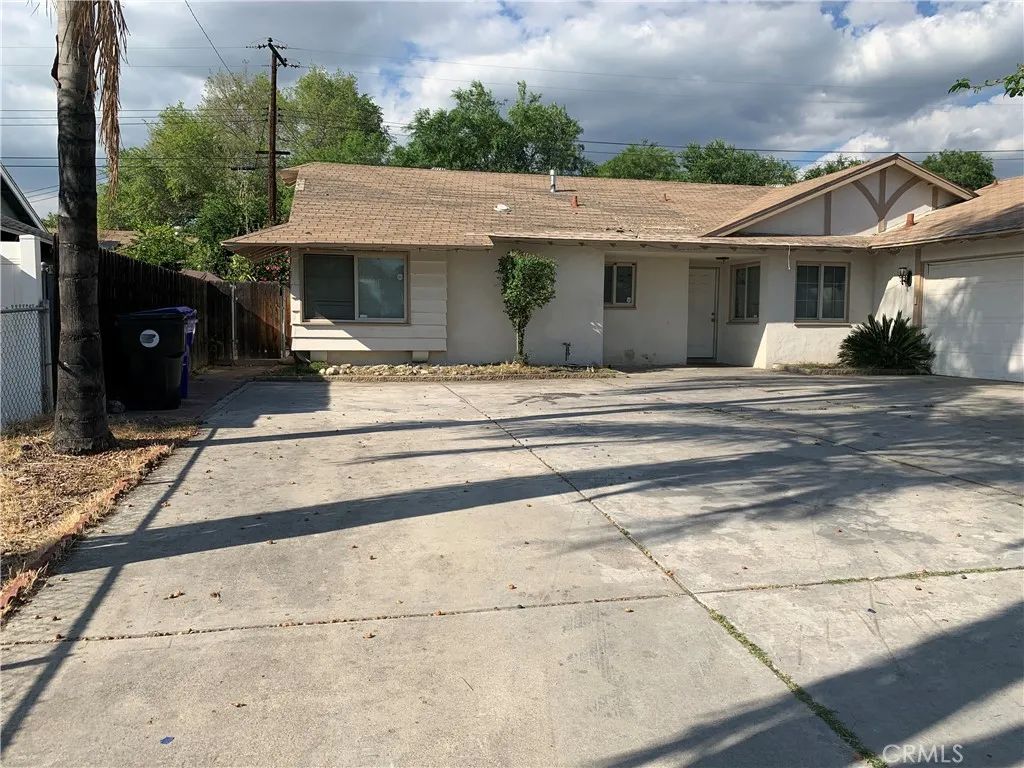 2282 E 17th, San Bernardino, CA 92404