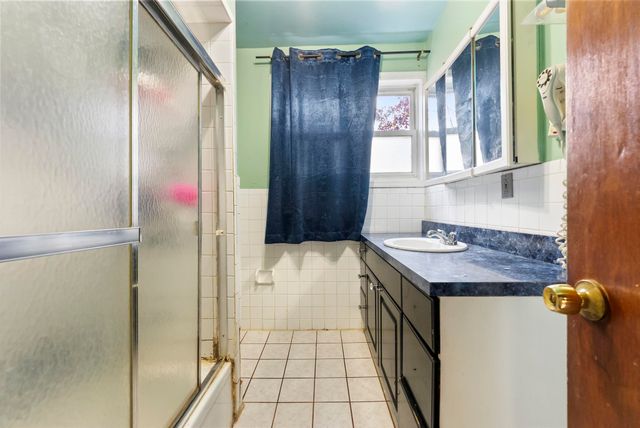 220 ARMSTRONG AVE, Jc, Greenville, NJ 07305