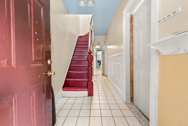 220 ARMSTRONG AVE, Jc, Greenville, NJ 07305