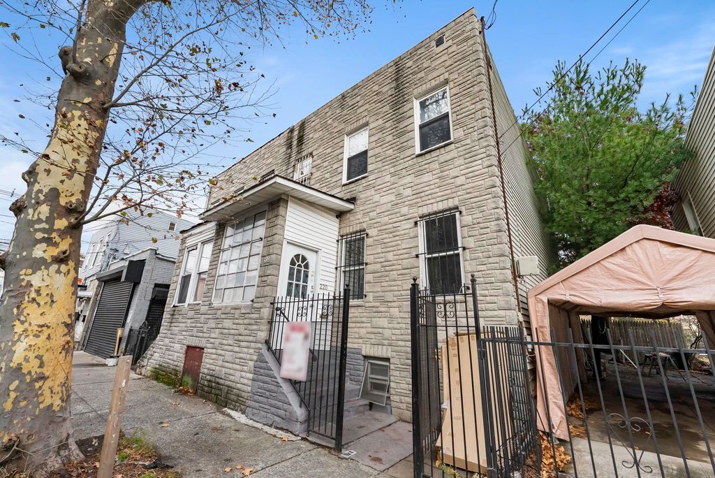 220 ARMSTRONG AVE, Jc, Greenville, NJ 07305