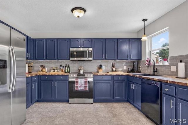 107 Ezekiel Court, Hillsboro, MO 63050