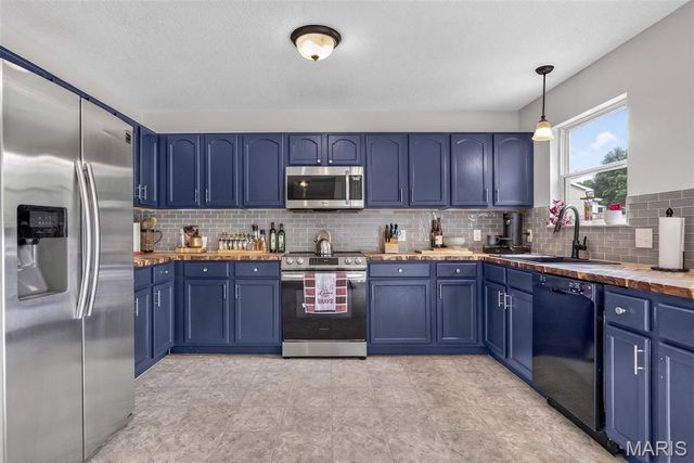 107 Ezekiel Court, Hillsboro, MO 63050