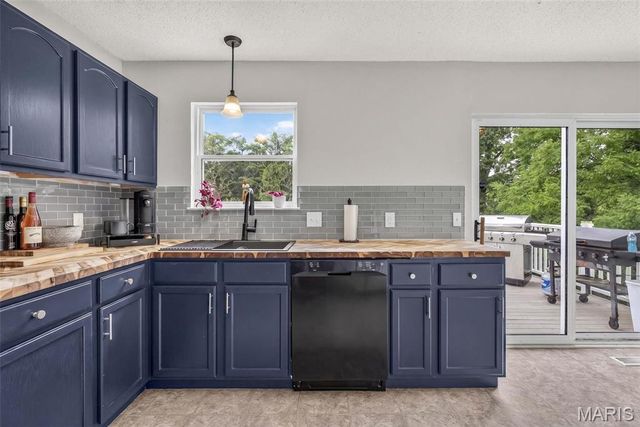 107 Ezekiel Court, Hillsboro, MO 63050