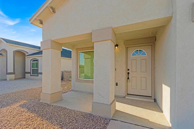 11069 Gem Valley Road, Socorro, TX 79927