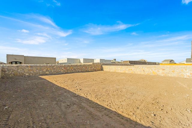 11069 Gem Valley Road, Socorro, TX 79927