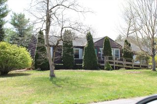 158 Woodcrest Rd, Springfield, MA 01029
