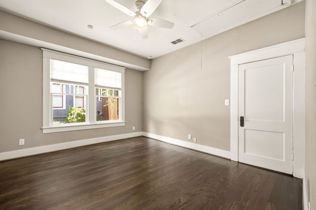 209 S Windomere Avenue, Dallas, TX 75208